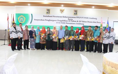 SOSIALISASI PERATURAN KEKARYAWANAN PPLP PT. PGRI JOMBANG SERTA PENYERAHAN PENGHARGAAN 10 TAHUN DAN 20 TAHUN DOSEN DAN KARYAWAN STIE PGRI DEWANTARA JOMBANG