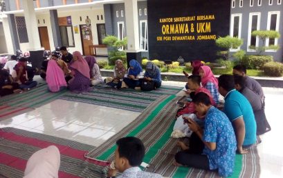 HALAL BI HALAL ORMAWA DAN UKM STIE PGRI DEWANTARA JOMBANG