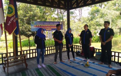 FAMILY GATHERING HIMAJE STIE PGRI DEWANTARA JOMBANG TAHUN 2017