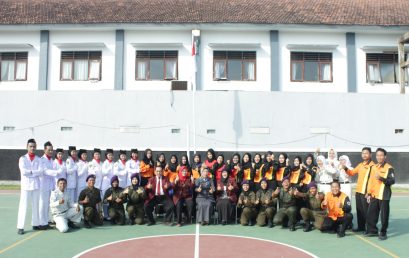UPACARA MEMPERINGATI HUT KEMERDEKAAN RI KE-72 DI STIE PGRI DEWANTARA JOMBANG