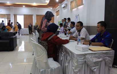 JOB MARKET FAIR,  KLINIK KEWIRAUSAHAAN DAN BAZAR PENGUSAHA MUDA  STIE PGRI DEWANTARA JOMBANG 2017