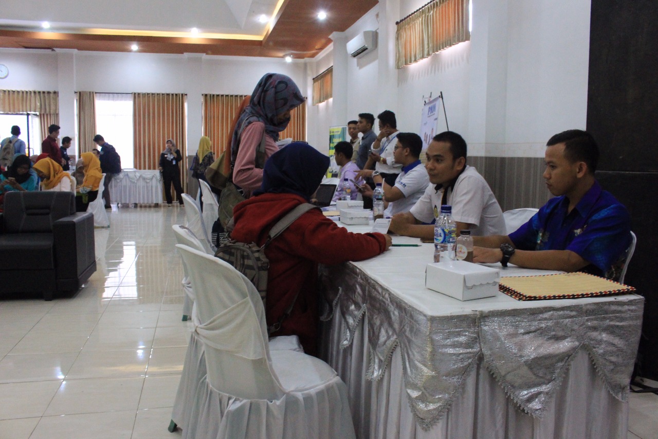 JOB MARKET FAIR,  KLINIK KEWIRAUSAHAAN DAN BAZAR PENGUSAHA MUDA  STIE PGRI DEWANTARA JOMBANG 2017