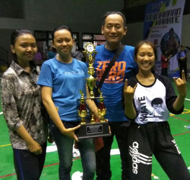 STIE PGRI DEWANTARA JOMBANG SABET 3 PIALA PENGDA FUNAKOSHI  JATIM III TAHUN 2017