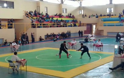 DUA ATLET STIE PGRI DEWANTARA JOMBANG MERAIH MEDALI PERAK DALAM KEJUARAAN PENCAK SILAT ITS CUP V SURABAYA