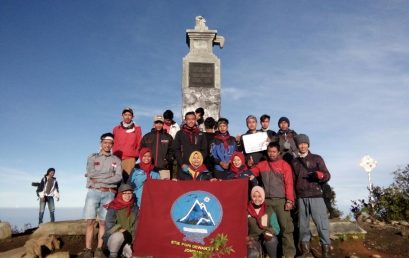 MPA BASUNDARA STIE PGRI DEWANTARA JOMBANG MENGELAR PENDAKIAN WAJIB (PENDAWA) KE GUNUNG LAWU