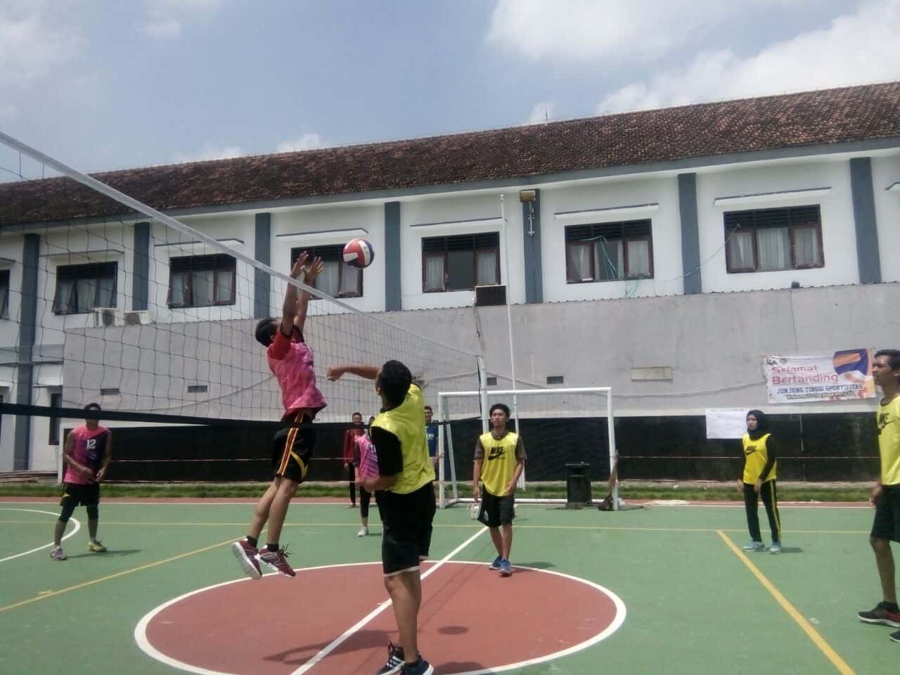 UKM OLAHRAGA STIE DEWANTARA GELAR STIE VOLLEY CUP 2018