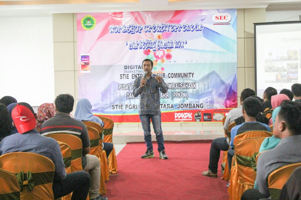 UKM STIE Entrepreneur Community Sukses Mengadakan  Workshop Creativepreneur