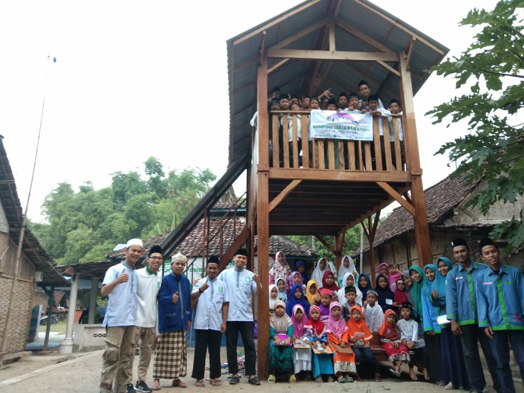 KAMPUNG CERIA RAMADHAN BERSAMA COIS (CENTER OF ISLAMIC STUDY) STIE PGRI DEWANTARA JOMBANG