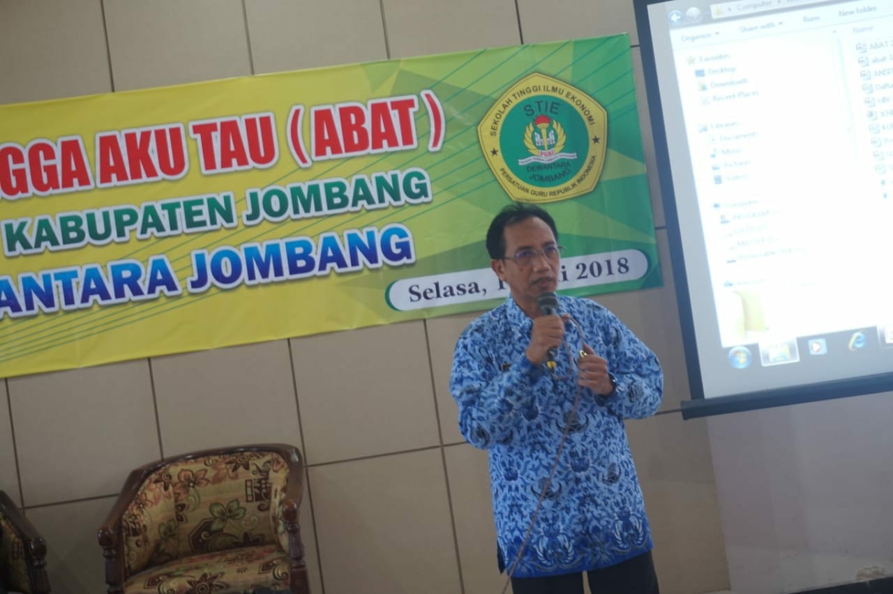 DINAS KESEHATAN KABUPATEN JOMBANG BEKERJASAMA DENGAN STIE PGRI DEWANTARA JOMBANG SUKSES MENGADAKAN PENYULUHAN ABAT
