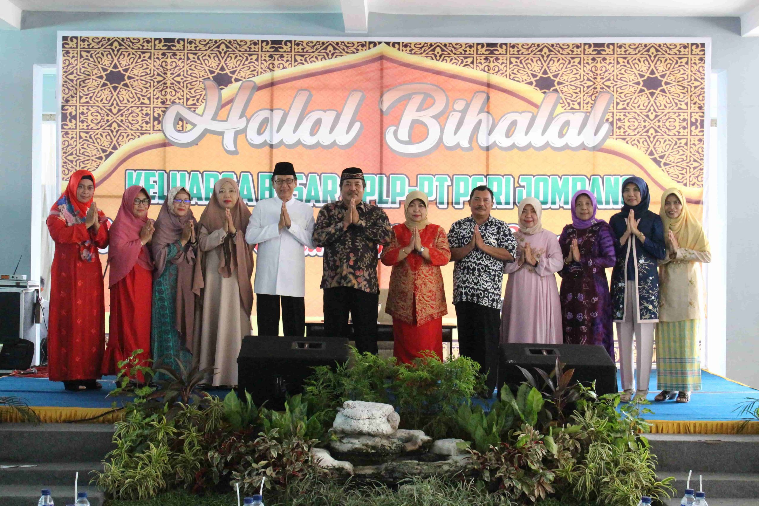 Tingkatkan kebersamaan dengan Halal Bi Halal Keluarga Besar PPLP. PT. PGRI Jombang