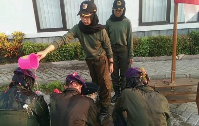 PENEMPUHAN SERAGAM MENWA STIE PGRI DEWANTARA JOMBANG