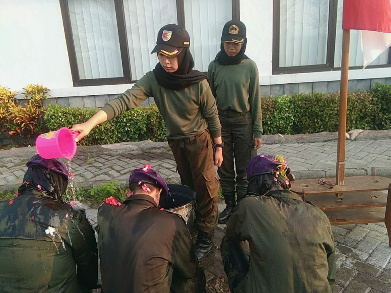 PENEMPUHAN SERAGAM MENWA STIE PGRI DEWANTARA JOMBANG