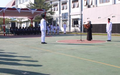 RAYAKAN KEMERDEKAAN KE-73 REPUBLIK INDONESIA, STIE PGRI DEWANTARA JOMBANG LAKSANAKAN UPACARA BENDERA, GELAR BAZAR PASAR MURAH, DAN LOMBA 17 AGUSTUS