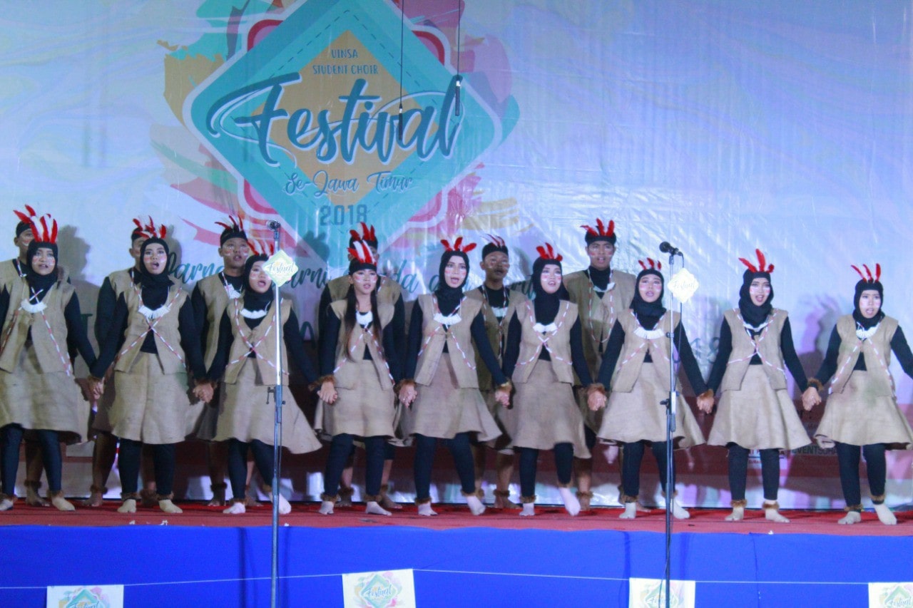 UKM PADUAN SUARA HARMONI DEWANTARA IKUT MENYEMARAKKAN FESTIVAL PADUAN SUARA, QASIDAH REBANA, DAN SINGING COMPETITION  SE-JAWA TIMUR