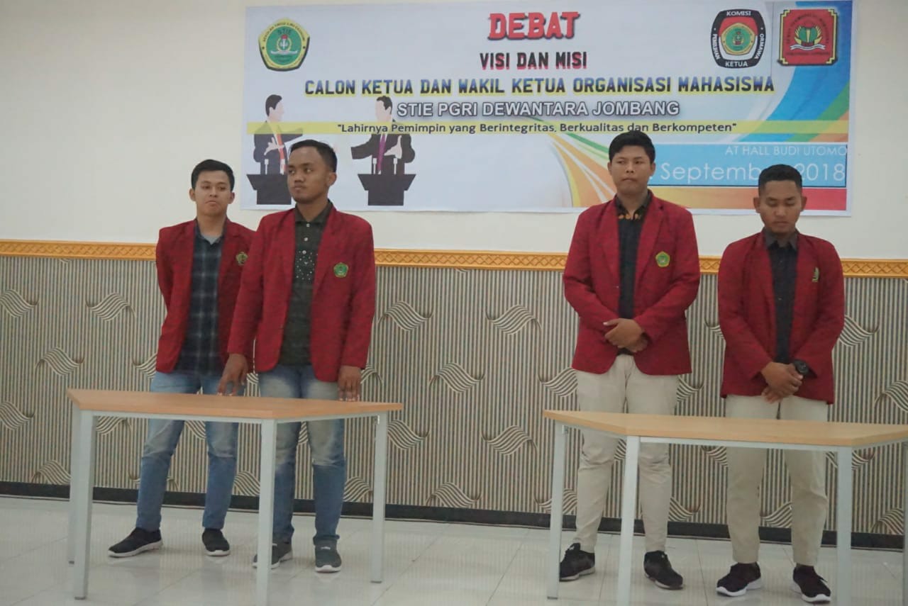 SOSISALISASI DAN DEBAT VISI MISI CALON KETUA DAN WAKIL KETUA ORGANISASI MAHASISWA STIE PGRI DEWANTARA JOMBANG