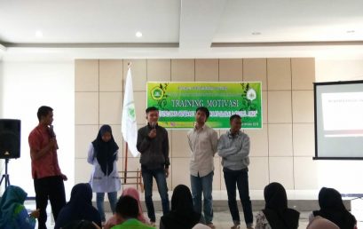 CENTER OF ISLAMIC STUDY (COIS) MENGADAKAN TRAINING MOTIVASI STIE PGRI DEWANTARA JOMBANG