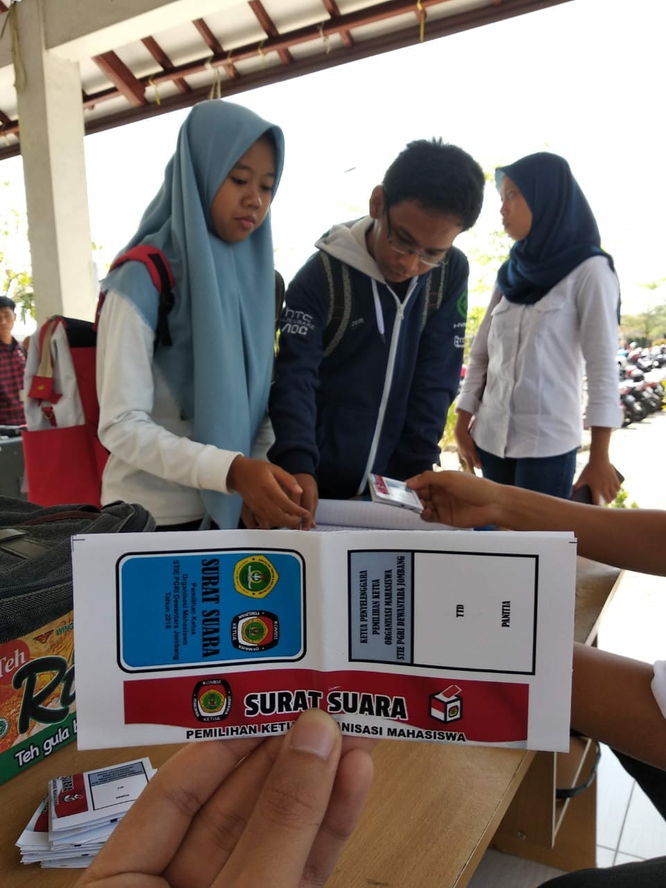 PEMILIHAN PENGURUS INTI ORMAWA DAN UKM STIE PGRI DEWANTARA JOMBANG PEMILIHAN PENGURUS INTI ORMAWA DAN UKM STIE PGRI DEWANTARA JOMBANG