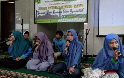 PERINGATAN MAULID NABI MUHAMMAD SAW SEBAGAI MOMENTUM  UKHUWAL ISLAMIYAH KAUM MUSLIMIN DI STIE PGRI DEWANTARA JOMBANG