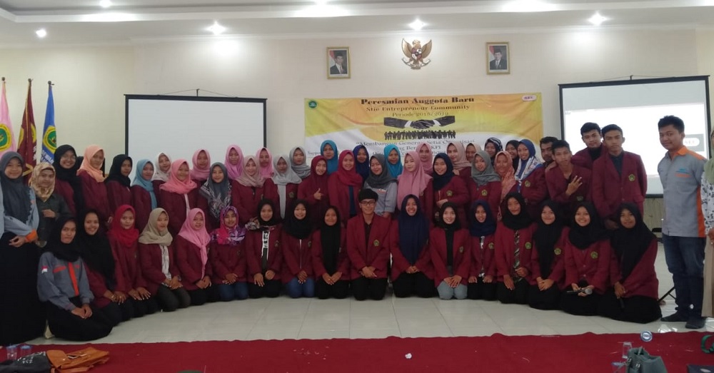 UKM UKM STIE ENTREPRENEUR COMMUNITY (SEC) STIE PGRI DEWANTARA JOMBANG GELAR PERESMIAN ANGGOTA BARU (PMB) TAHUN 2018