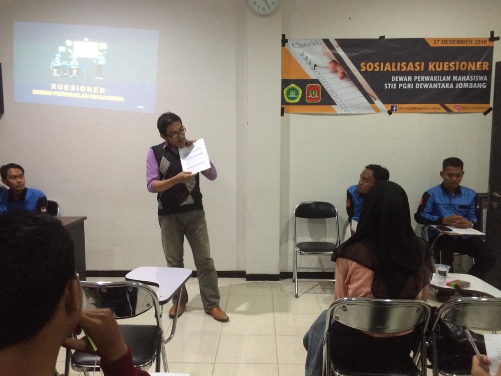 DPM STIE PGRI DEWANTARA JOMBANG SUKSES MENYELENGGARAKAN SOSIALISASI KUESIONER TENTANG KAMPUS