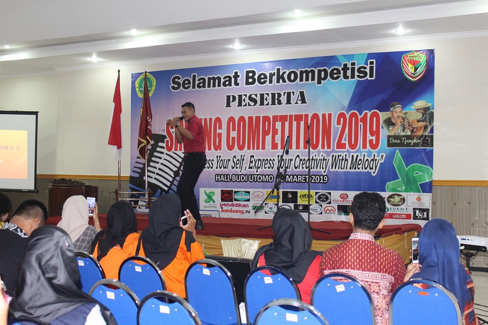 LOMBA SINGING COMPETITION BERSAMA UKM PADUAN SUARA HARMONI STIE PGRI DEWANTARA JOMBANG