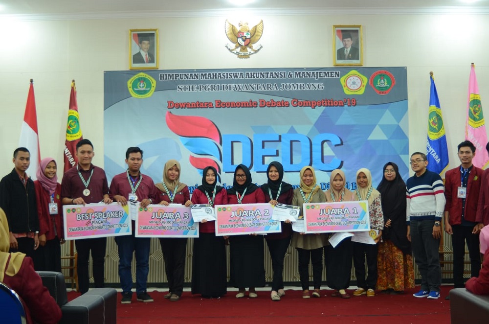 HIMAJE DAN HIMAKU STIE PGRI DEWANTARA JOMBANG ADAKAN DEWANTARA ECONOMIC DEBATE COMPETITION (DEDC) TAHUN 2019