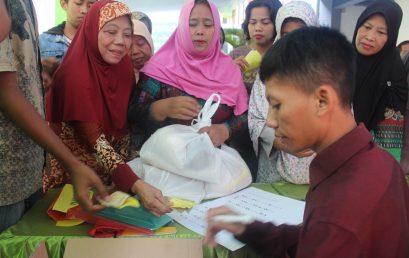 GELAR SEMBAKO MURAH,  BAZAR  PASAR MURAH RAMADHAN STIE PGRI DEWANTARA JOMBANG BERLANGSUNG MERIAH