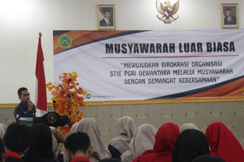 DEWAN PERWAKILAN MAHASISWA (DPM) STIE PGRI DEWANTARA JOMBANG LAKSANAKAN MUSYAWARAH LUAR BIASA