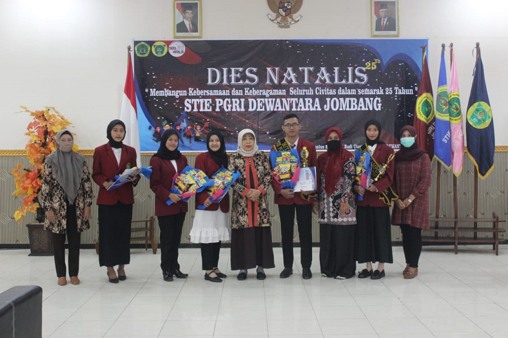 PANDEMIC COVID-19, GEBYAR  DIES NATALIS  STIE PGRI DEWANTARA JOMBANG KE-25 DIGELAR SECARA VIRTUAL