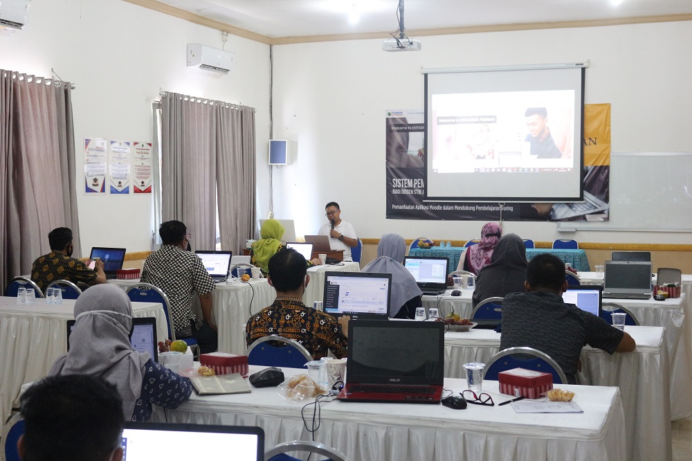 HADAPI SEMESTER GASAL 2020/2021, STIE PGRI DEWANTARA JOMBANG MENGADAKAN SOSIALISASI SISTEM PEMBELAJARAN DARING (SPADA)