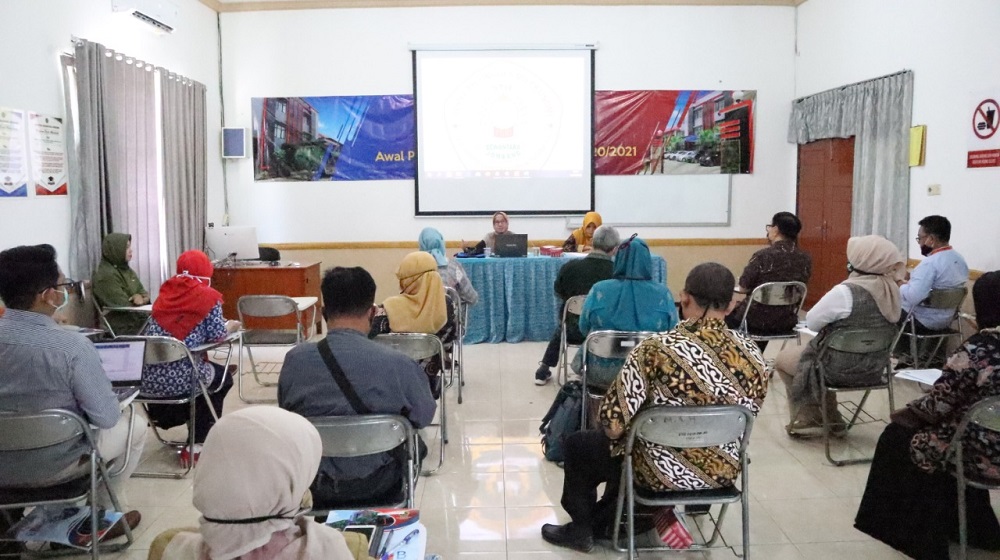 TETAP MEMPERHATIKAN PROTOKOL KESEHATAN, RAPAT PERSIAPAN AWAL PERKULIAHAN SEMESTER GASAL TA 2020/2021 STIE PGRI DEWANTARA JOMBANG DIADAKAN