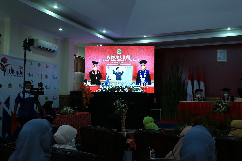SEBAGAI BENTUK MEMUTUS MATA RANTAI PERSEBARAN COVID-29,  STIE PGRI DEWANTARA JOMBANG GELAR  VIRTUL WISUDA KE XVII TAHUN 2020